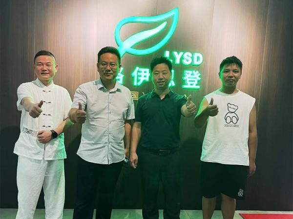 走訪(fǎng)思碩家具